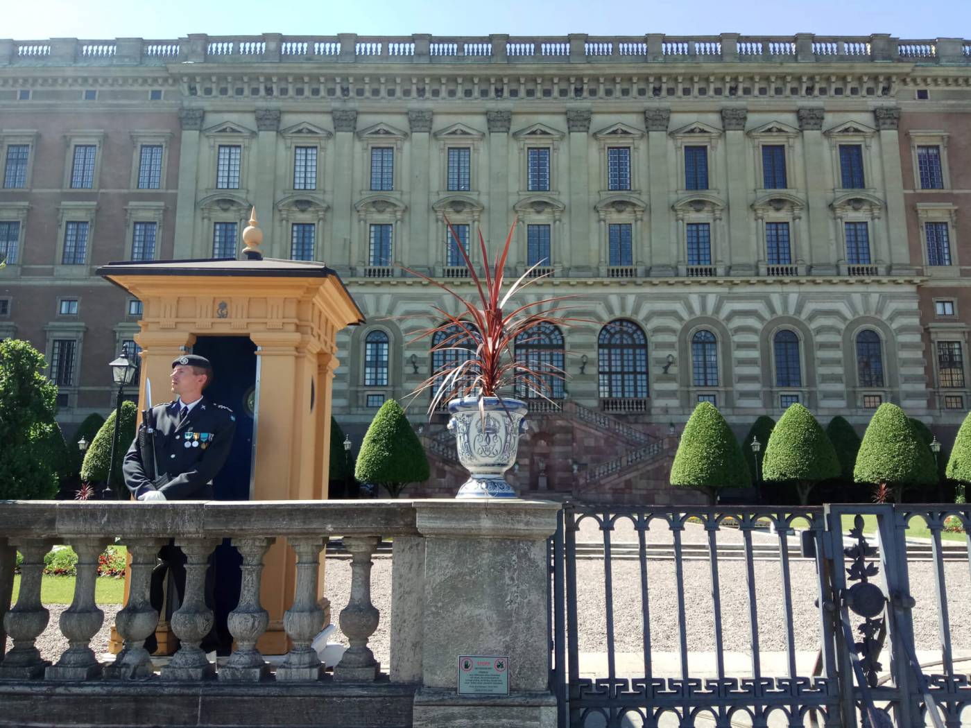 Задний фасад королевского дворца в Стокгольме