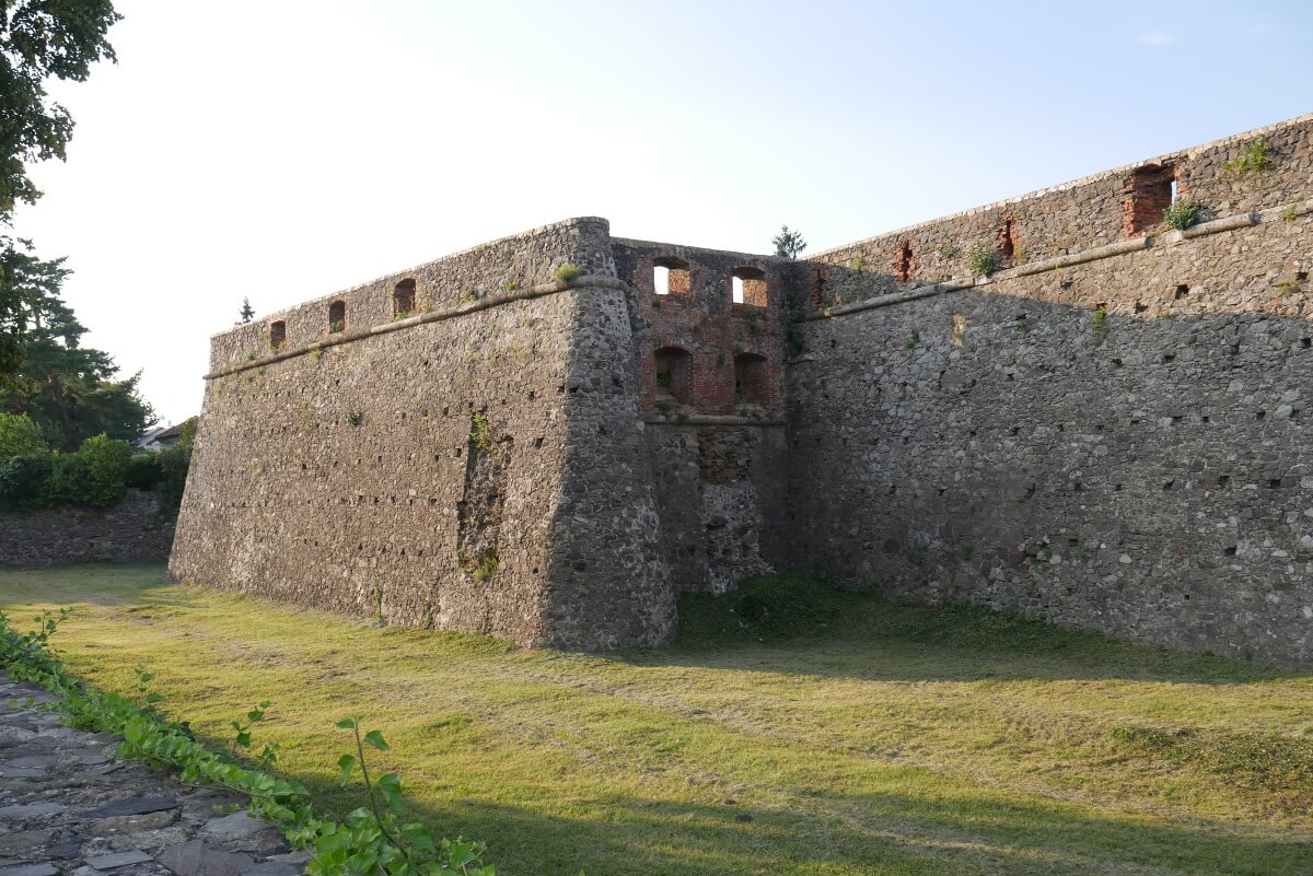 Стены ужгородской Крепости