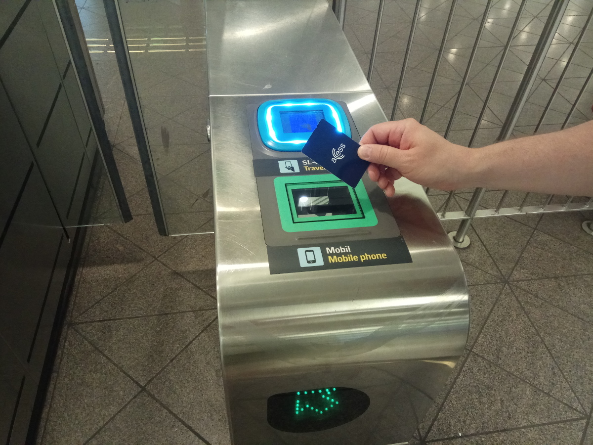 Использование SL Access card в метро Стокгольма